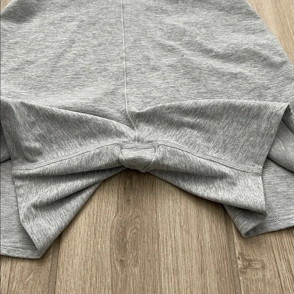 Alo Yoga Suns Out Onesie Romper One Piece Athletic Heather Grey Gray 5” Sz XS - Picture 10 of 10